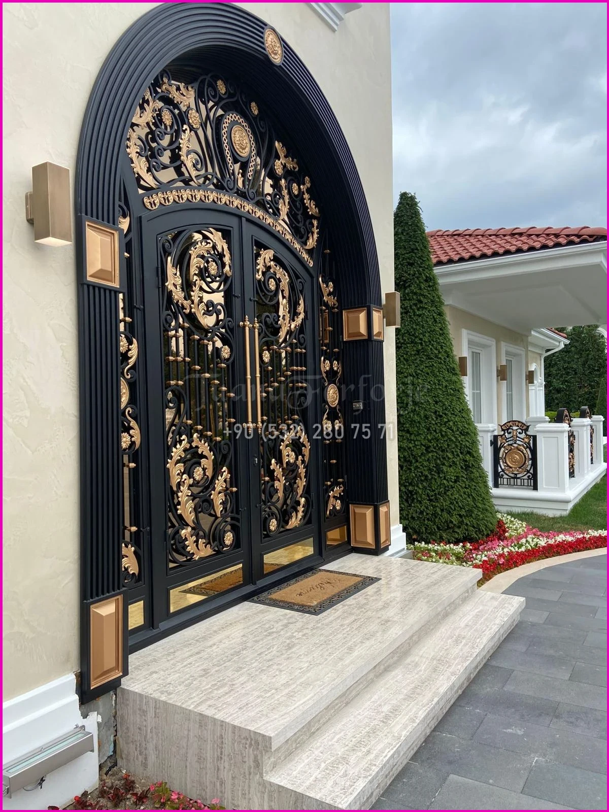 Ferforje Kapılarda Renk Seçimi ve Dış Cepheyle Uyum